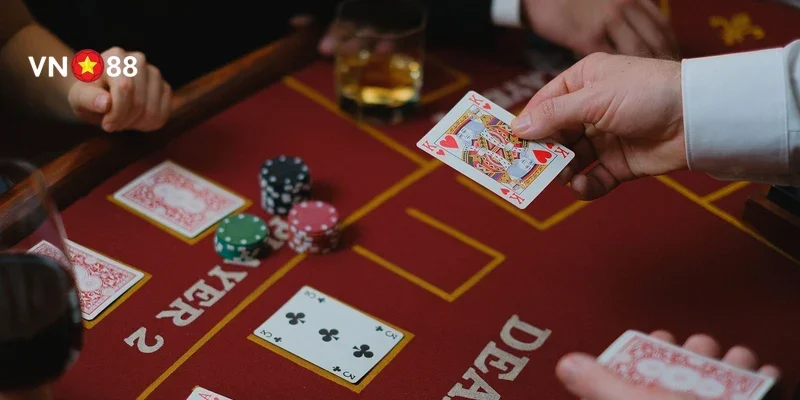 Bên cạnh đó, việc hiểu rõ luật chơi, các kỹ thuật úp bài, chặn bài và chiến thắng cuối cùng sẽ giúp bạn tối ưu hóa khả năng cá nhân và chiến thắng dễ dàng hơn.